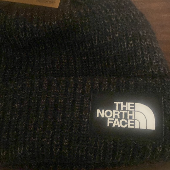 North face hats - Picture 2 of 4